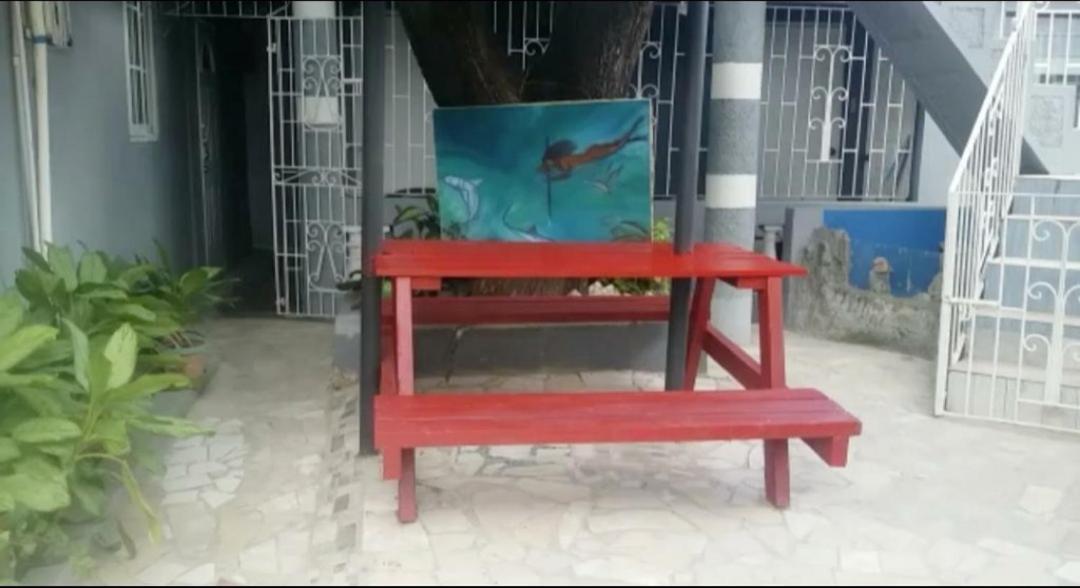 Blue Royalty Bed & Breakfast Portmore Luaran gambar