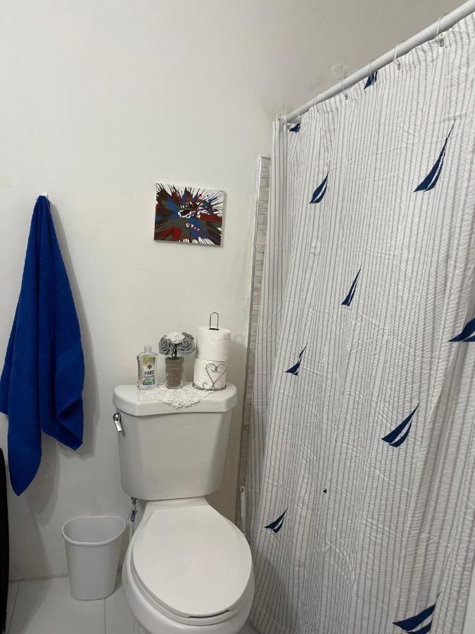 Blue Royalty Bed & Breakfast Portmore Luaran gambar